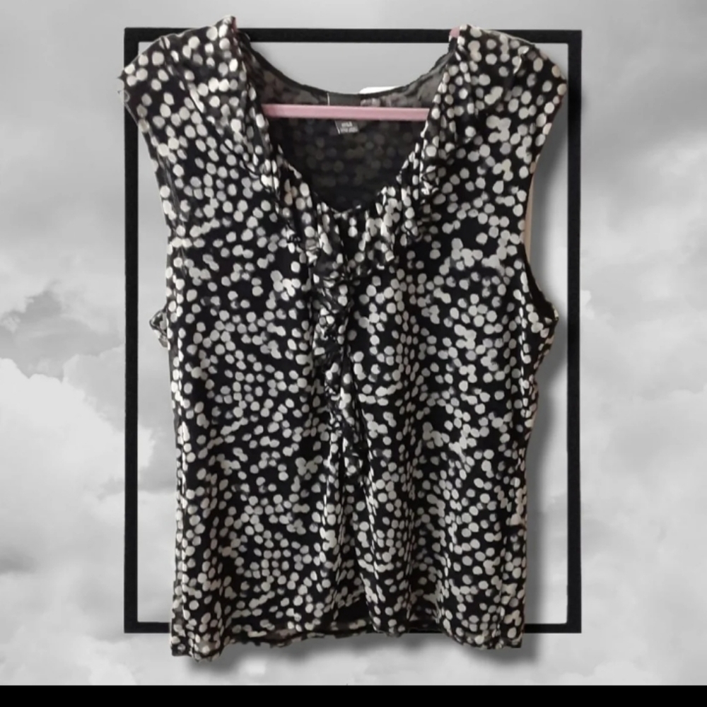 Covington Cute Ruffle Top